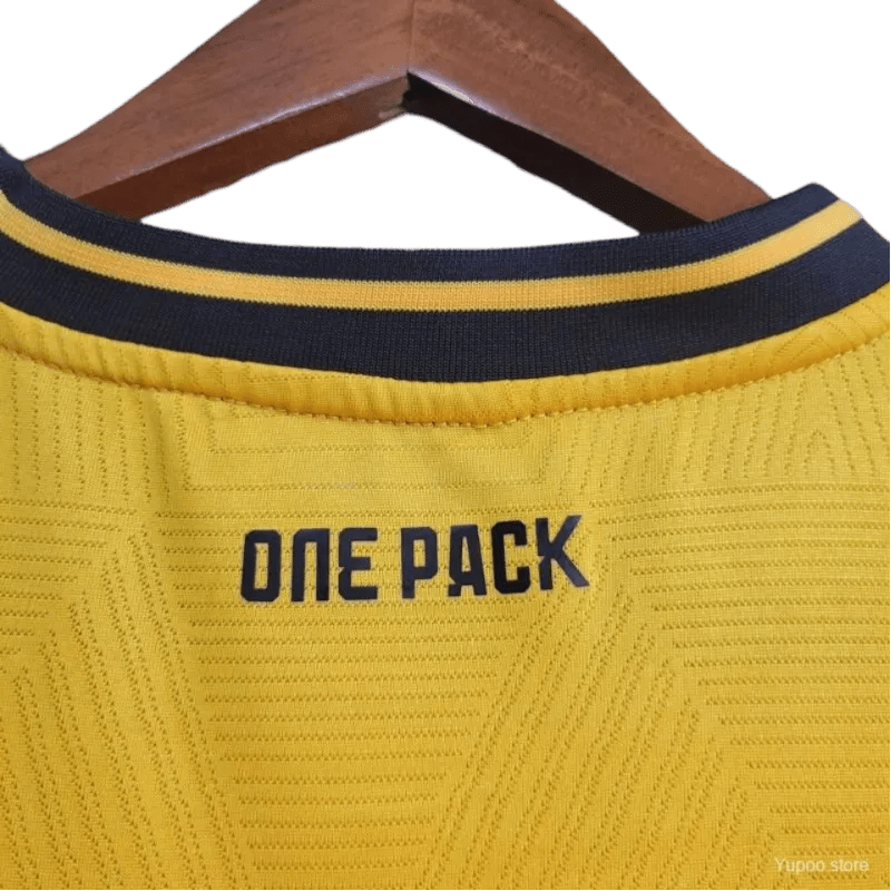 Wolves home jersey 24/25 gold black distinctive heritage design