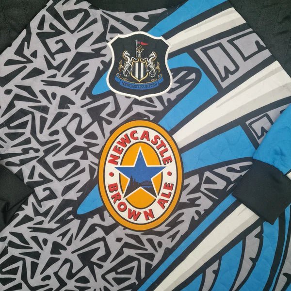 Goalkeeper newcastle united 1995 96 green blue design authentic construction heritage quality