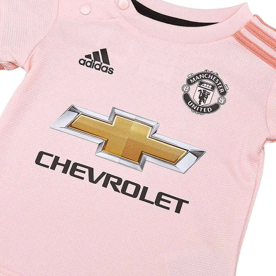 Pink manchester united kit away 18 19 pink coral Red Devils Theatre of Dreams excellence