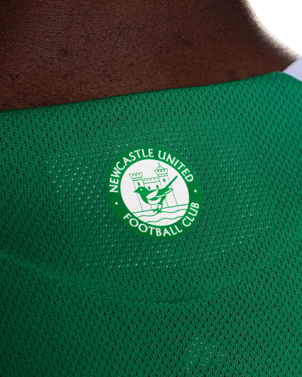 Newcastle united kit away 25/26 green white authentic construction heritage